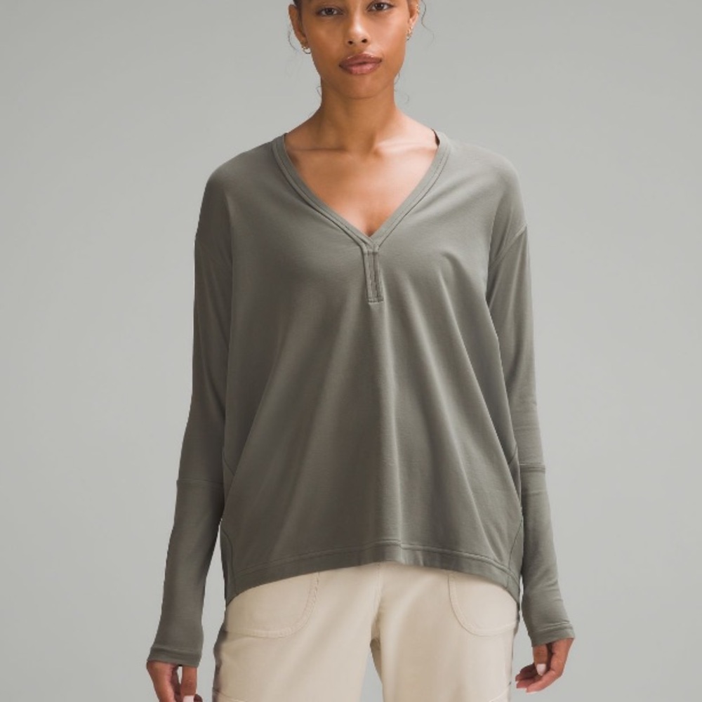 Lululemon Back In Action V-Neck Long-Sleeve Shirt
Grey Sage, 12